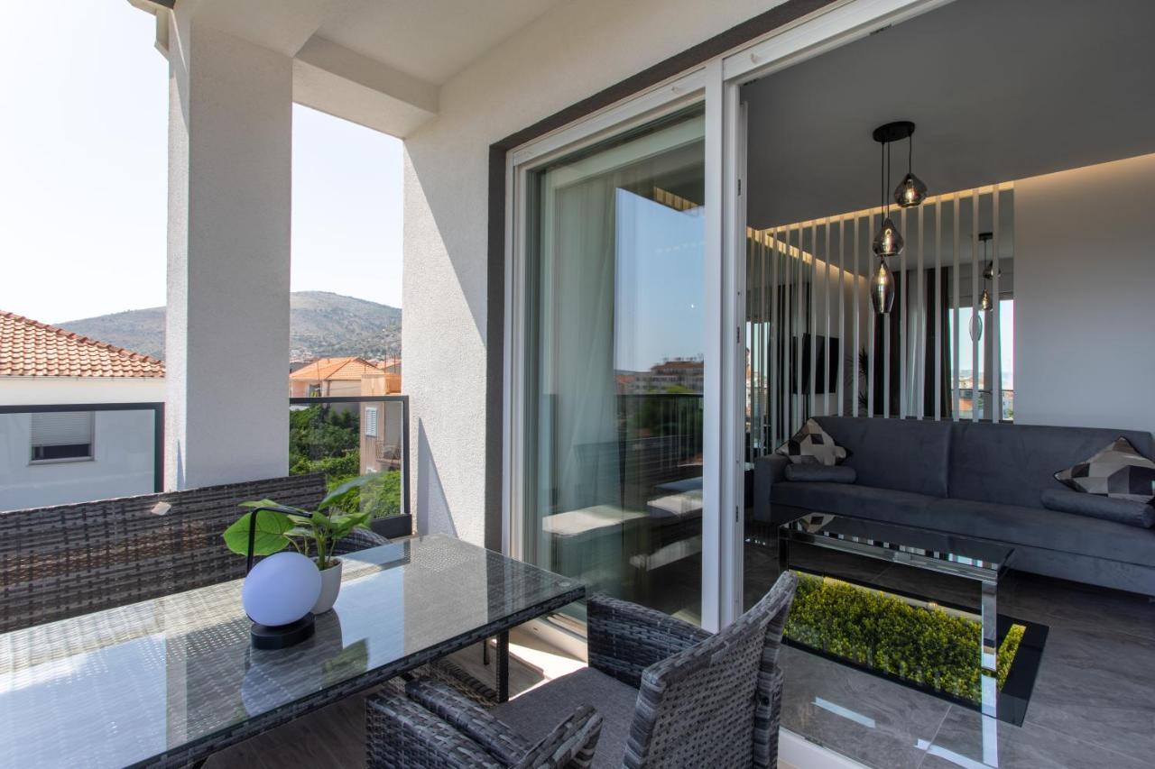 Apartments Taratta 1 Trogir Exteriör bild