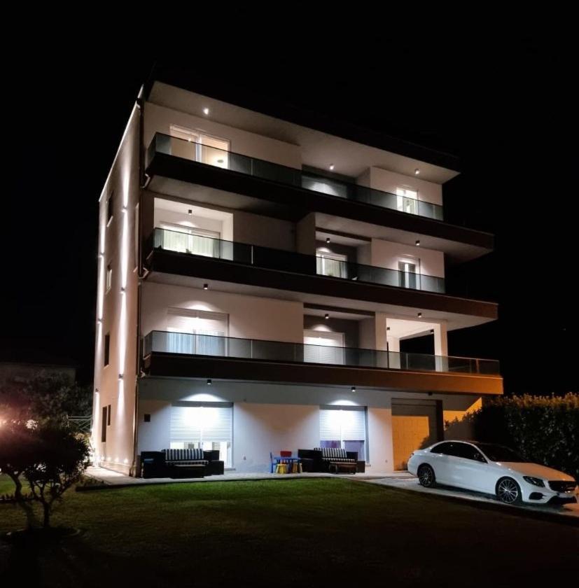 Apartments Taratta 1 Trogir Exteriör bild