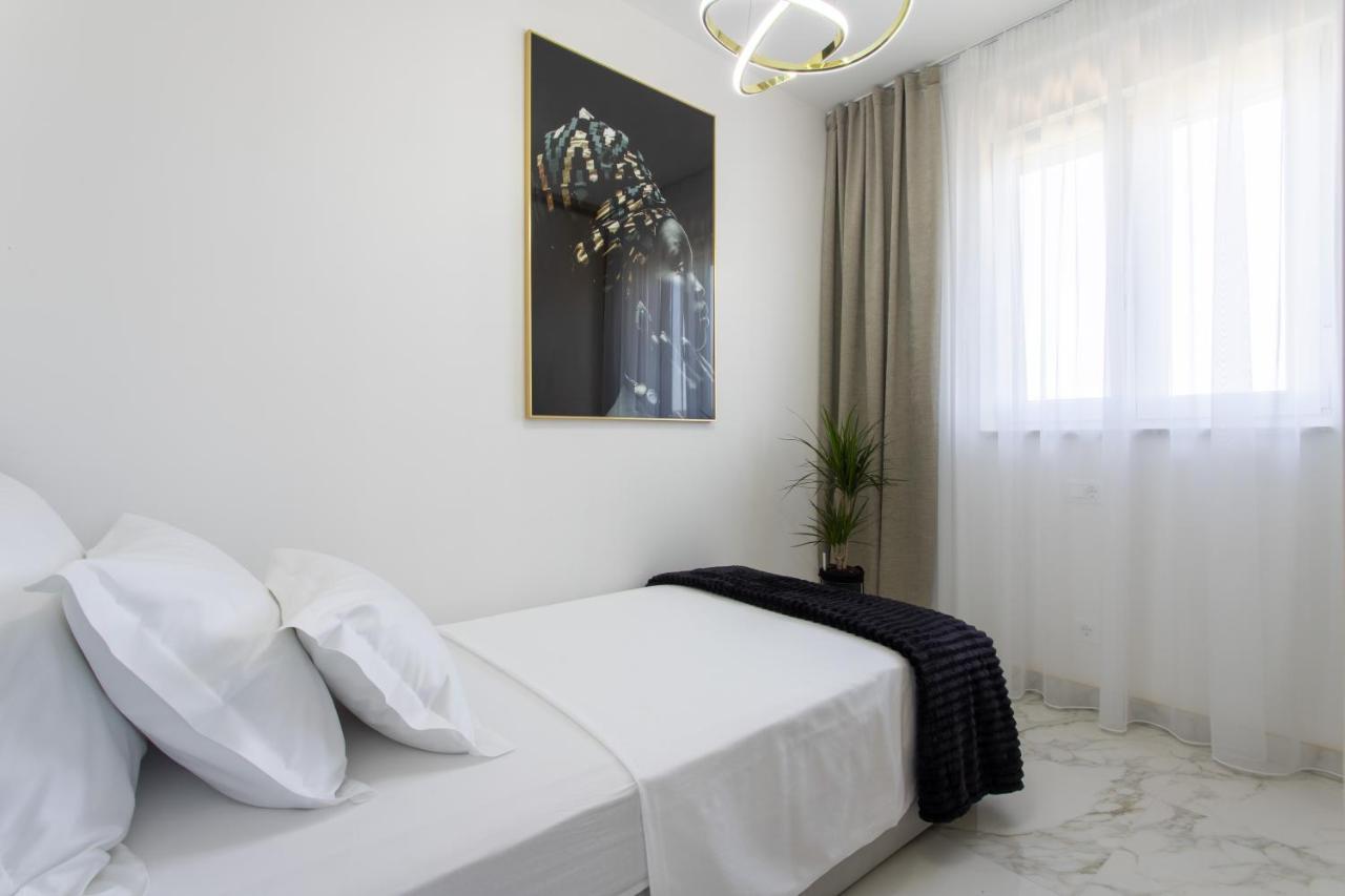 Apartments Taratta 1 Trogir Exteriör bild