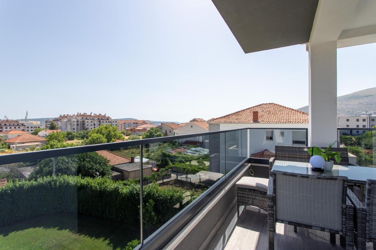 Apartments Taratta 1 Trogir Exteriör bild