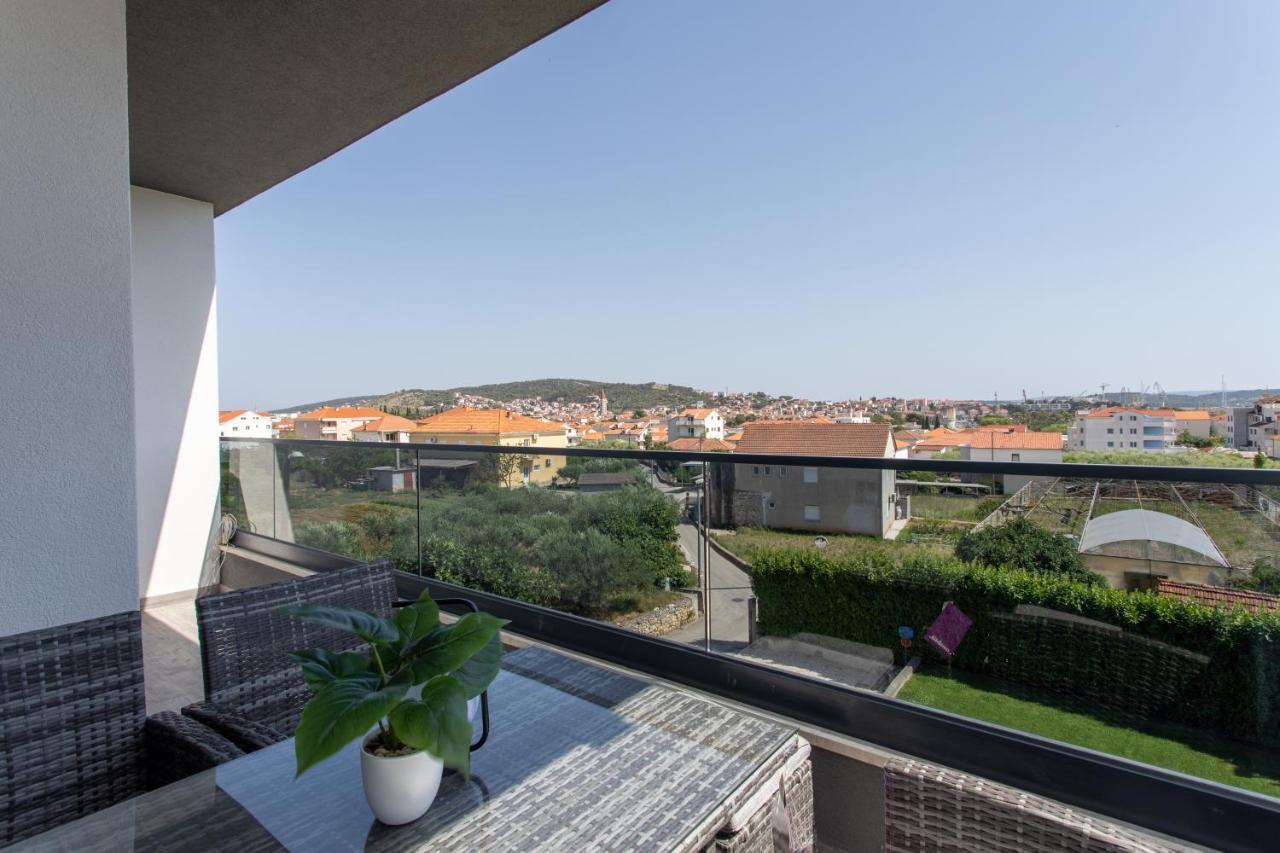 Apartments Taratta 1 Trogir Exteriör bild